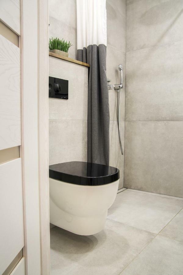 Downtown Apartment Rentals 2 Siauliai  Ngoại thất bức ảnh